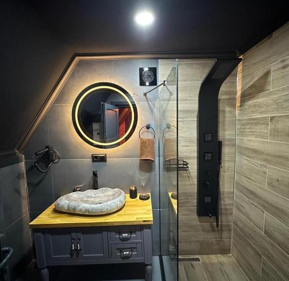 マウンテンビュースイート, Eloi Suit Bungalov