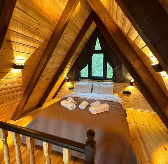 マウンテンビュースイート, Eloi Suit Bungalov