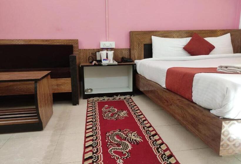 Номер Deluxe, Jaldapara Wild Huts By Stayapart