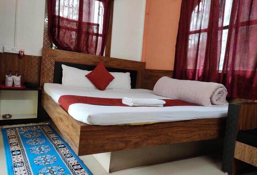 Номер Стандарт, Jaldapara Wild Huts By Stayapart