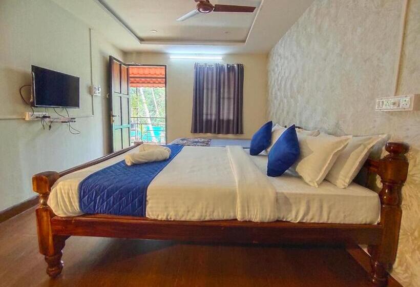 Трехместный Номер Стандарт с Балконом, Pv Cottages Serenity Beach