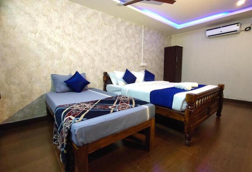 חדר סטנדרט לשלושה עם מרפסת, Pv Cottages Serenity Beach