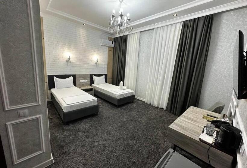 اتاق لوکس, Royal Plaza