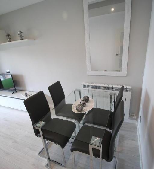 آپارتمان 1 خوابه با بالکن, Aparthotel Rambla108