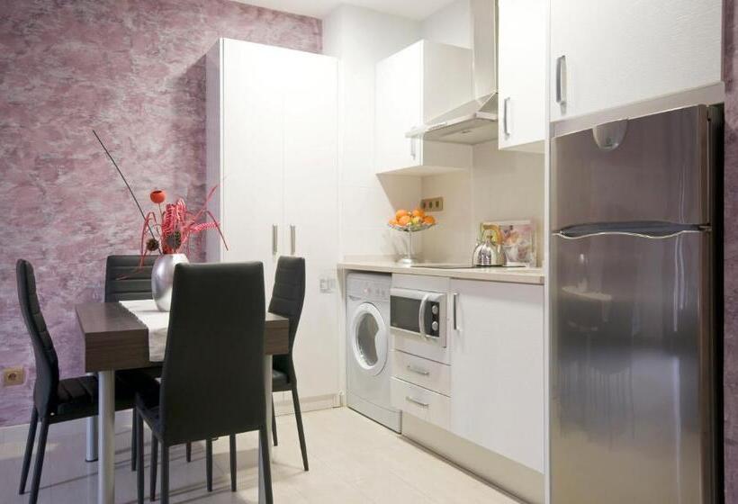 استودیو استاندارد با بالکن, Aparthotel Rambla108