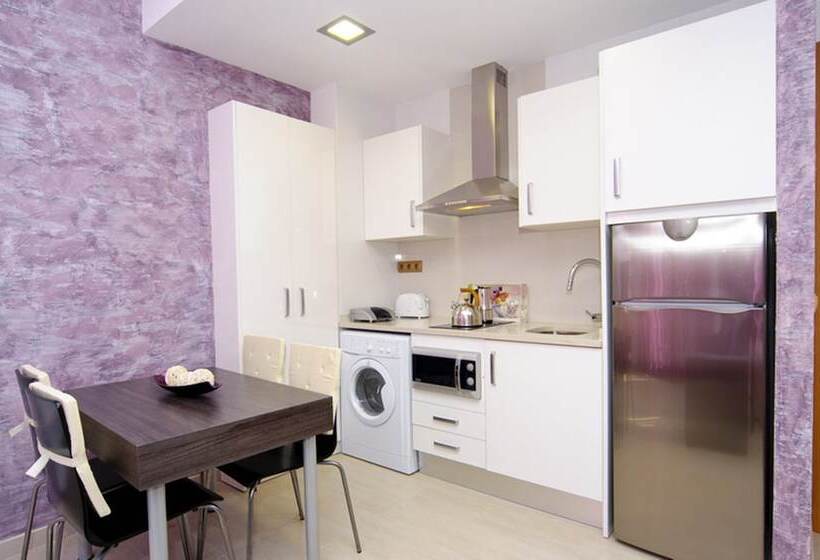 استودیو استاندارد با بالکن, Aparthotel Rambla108