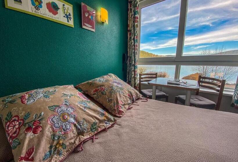 Comfort studio with lake view, Appart Hôtel Lido Au Bord De L Eau
