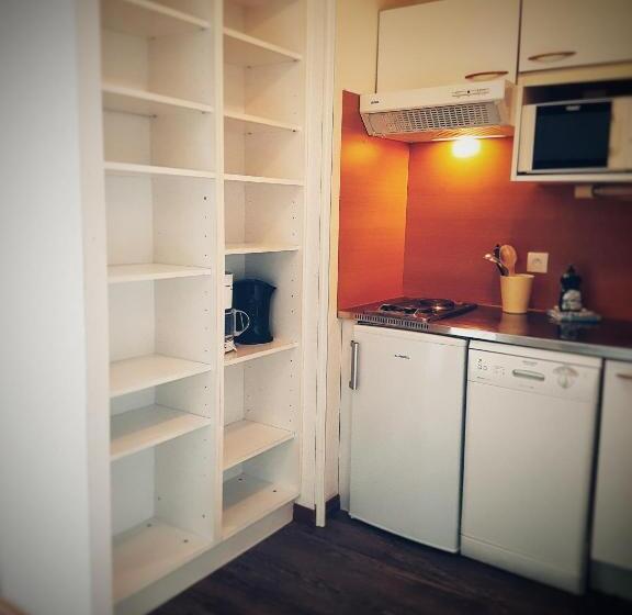 Comfort studio with lake view, Appart Hôtel Lido Au Bord De L Eau