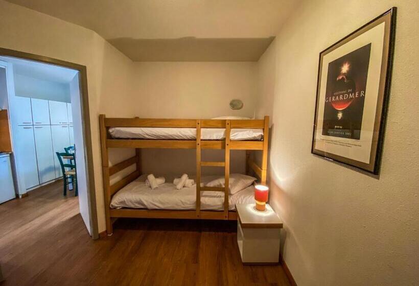 Comfort studio with lake view, Appart Hôtel Lido Au Bord De L Eau