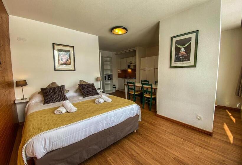 Comfort studio with lake view, Appart Hôtel Lido Au Bord De L Eau