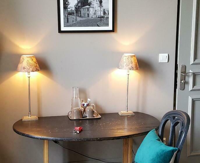 스탠다드 룸 풀장 전망, Chambres D Hôtes Maison La Porte Rouge