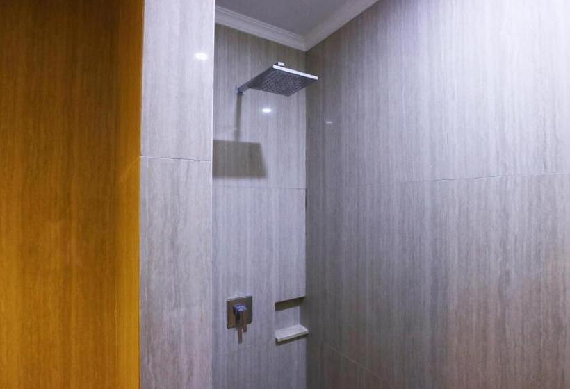 Quarto Deluxe, Coins Hotel Jakarta