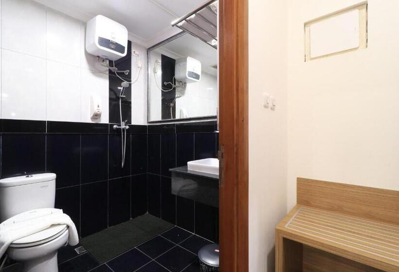 جناح إدارى, Coins Hotel Jakarta