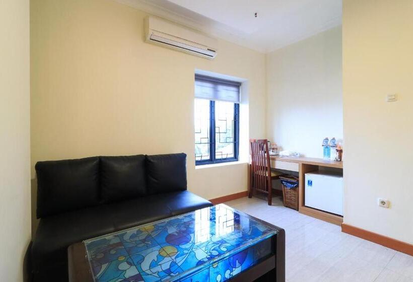 جناح إدارى, Coins Hotel Jakarta