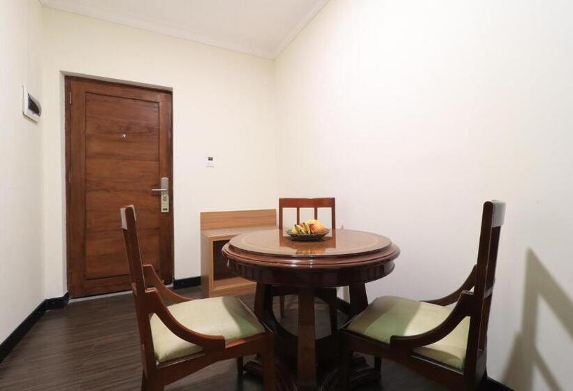 جناح جونيور, Coins Hotel Jakarta