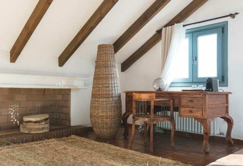 מיטת קינג בסוויטה, B&b Muse Marbella