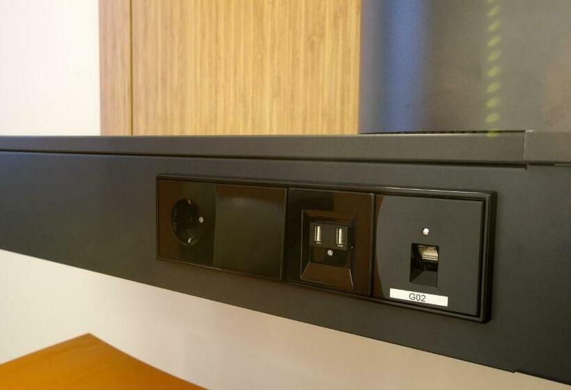 Номер Стандарт, Easyhotel Brussels City Centre