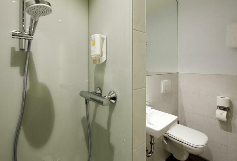 Номер Стандарт, Easyhotel Brussels City Centre