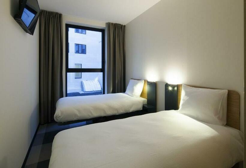 Номер Стандарт, Easyhotel Brussels City Centre