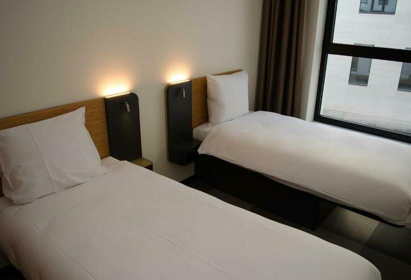 Номер Стандарт, Easyhotel Brussels City Centre