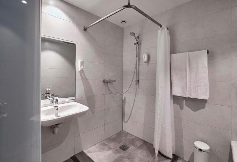 Номер Superior, Easyhotel Brussels City Centre