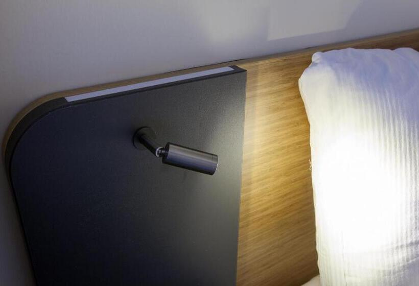 Семейный Номер, Easyhotel Brussels City Centre