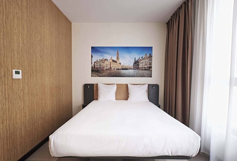 Номер Superior, Easyhotel Brussels City Centre