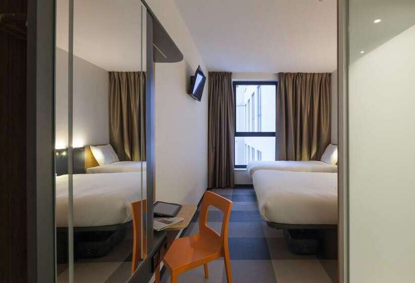 Семейный Номер, Easyhotel Brussels City Centre