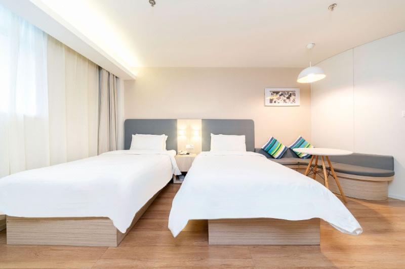 StandaardKamer, Hanting  Shanghai Tangqiao Metro Station