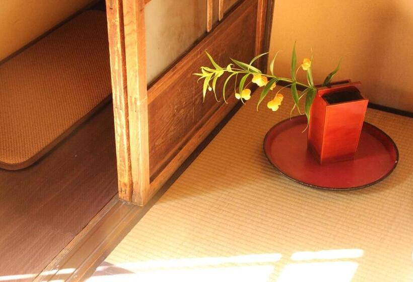 חדר סטנדרט חדר אמבטיה משותף, Haruya Umekoji