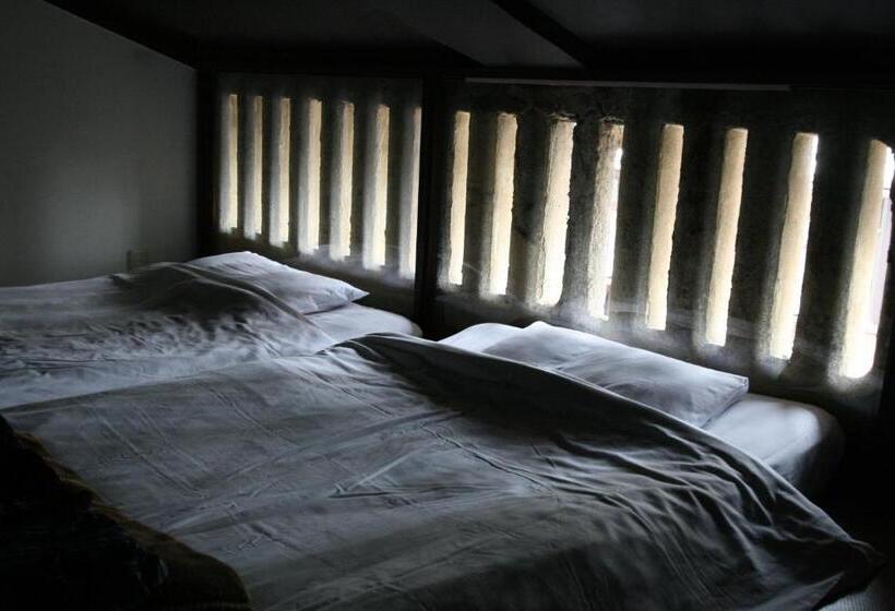 חדר סטנדרט, Haruya Umekoji