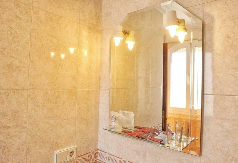 Индивидуальный Номер Классика, Hostal Puerto Lepe