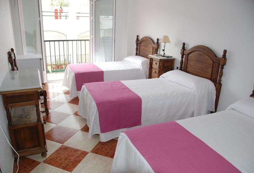 חדר סטנדרט לשלושה, Hostal Puerto Lepe