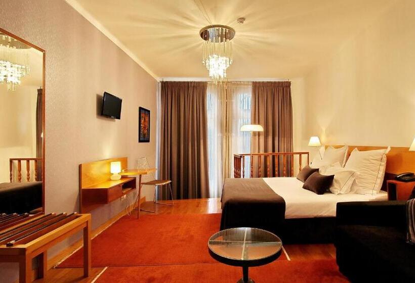 Номер Deluxe, Mestre De Avis