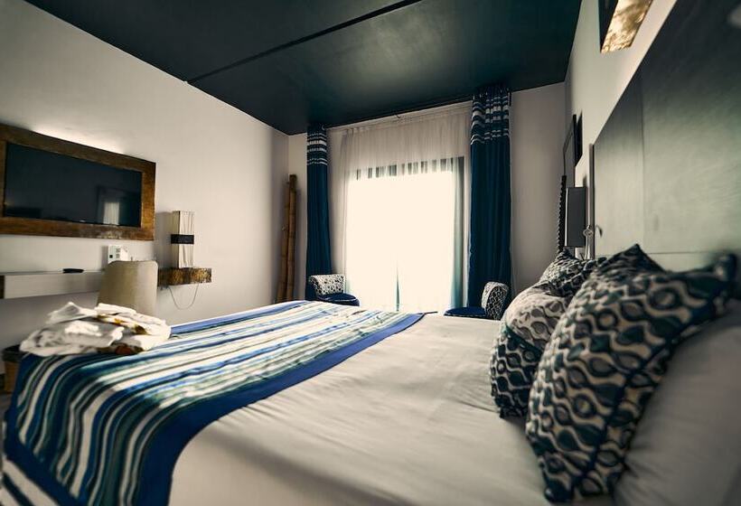 سوییت جونیور, Onomo Hotel Lomé