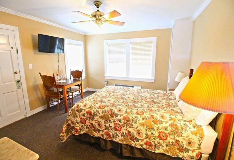 Номер Стандарт Верхний Этаж, Peach Tree Inn & Suites