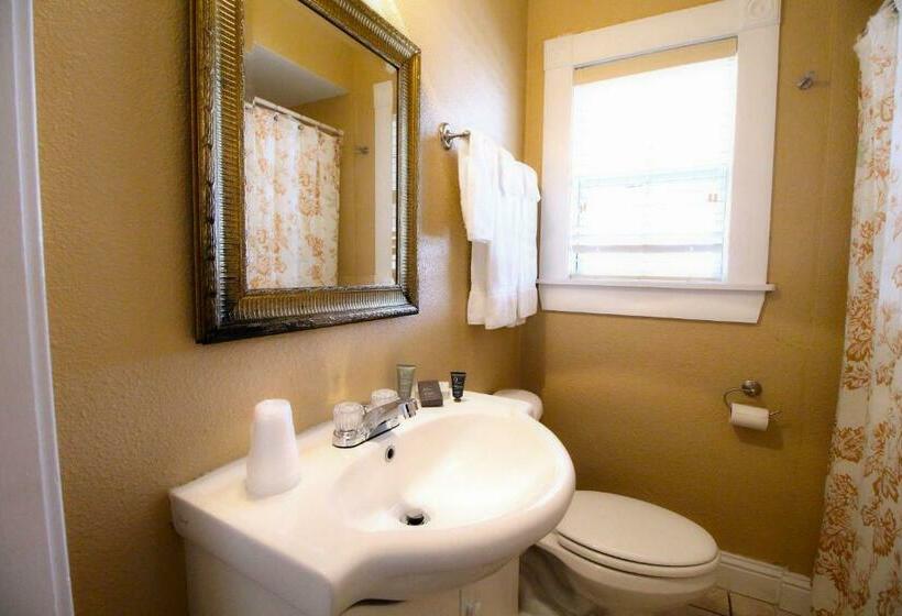 高级寓所标准房间, Peach Tree Inn & Suites