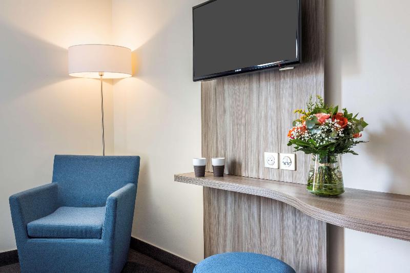 带大床的套房, Springhill Suites By Marriott St. Joseph Benton Harbor