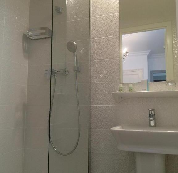 バスタブ付きスーペリアールーム, Villa Rose