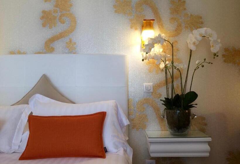 バスタブ付きスーペリアールーム, Villa Rose