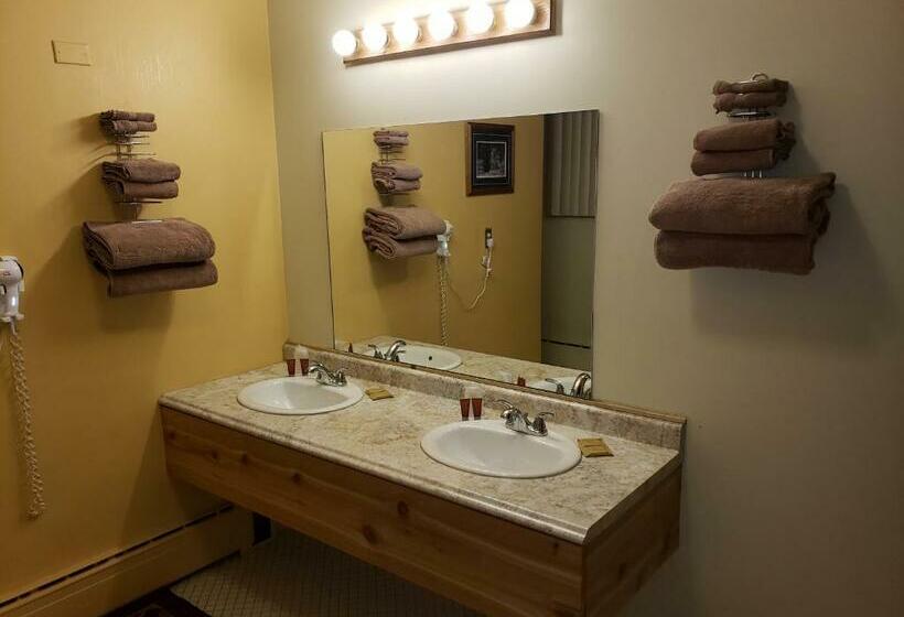 سوییت, Willard Munger Inn