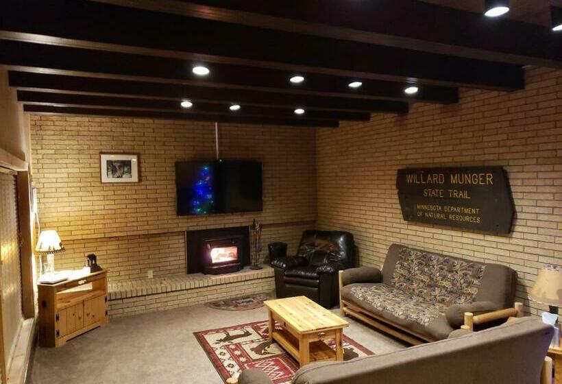 Люкс, Willard Munger Inn