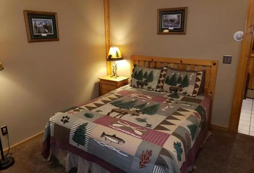 クラシックルーム, Willard Munger Inn