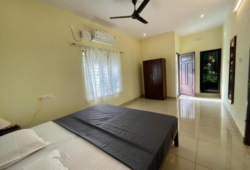 Quarto Estandar Cama King, Cliff & Coral