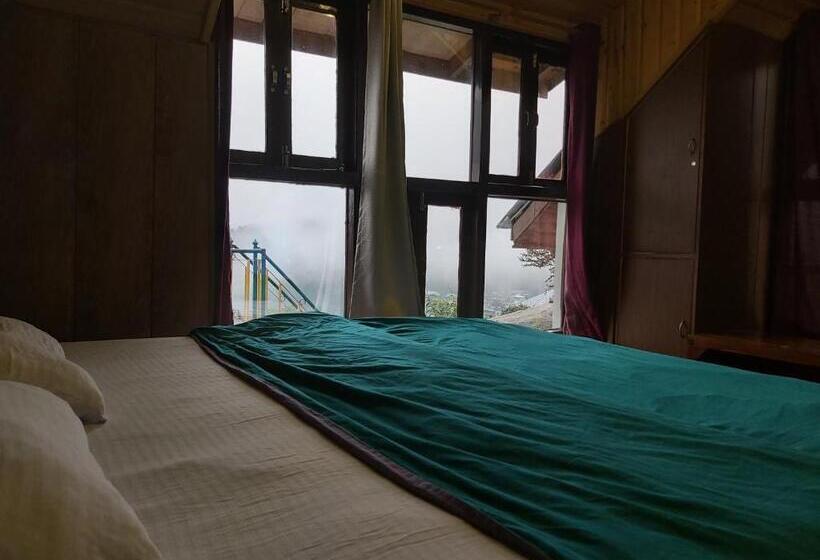 Standard-huone King-vuode, Utopia Hostels Dharamkot Mcleodganj