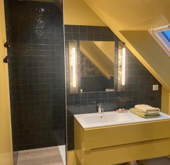 スタンダードルーム, Les Herbes Flottantes