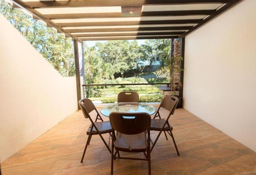 اتاق استاندارد با بالکن, Bellagio Hills Hotel And Restaurant