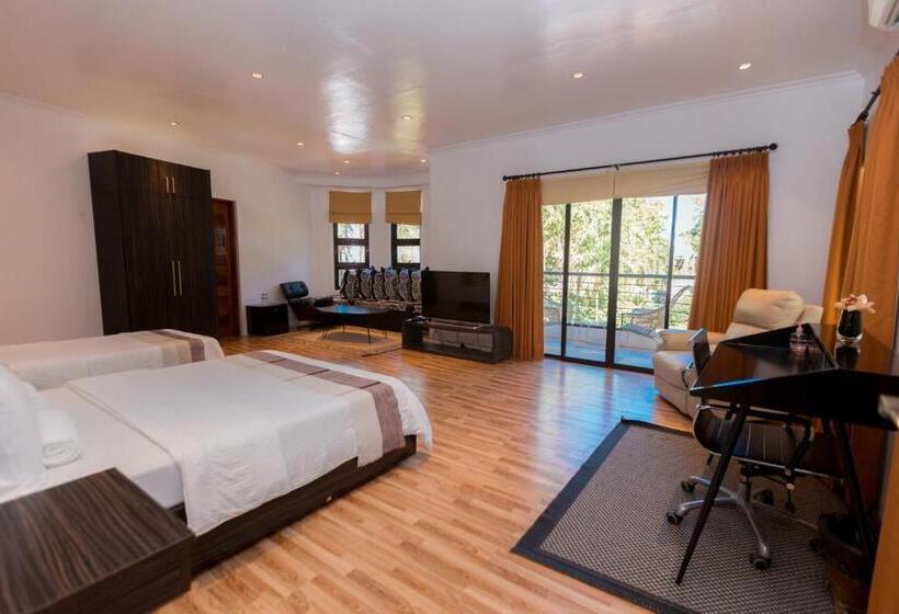 سوئیت با بالکن, Bellagio Hills Hotel And Restaurant