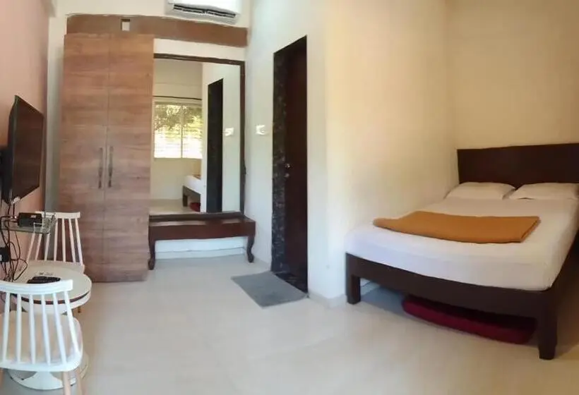 デラックスルーム, Kamal Farm Resort