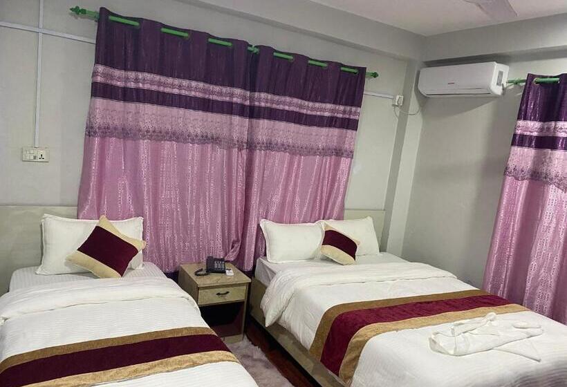 اتاق لوکس, Kavya Inn